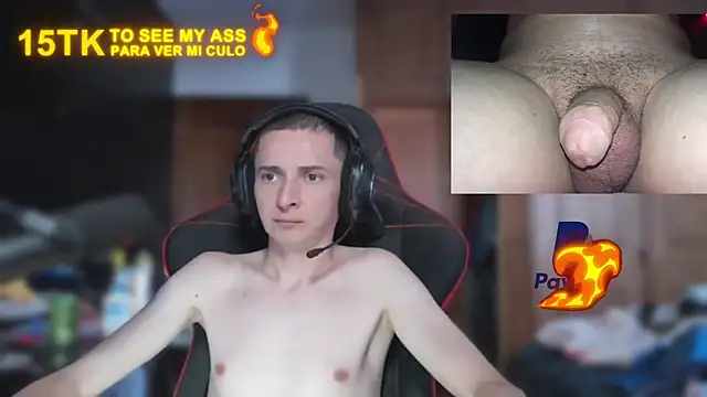 XxEnderxX online show from March 18, 4:43 pm