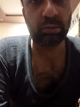 Snapshot of lund_lol chatting on February 23, 5:57 pm lund lol online show from February 23, 5:57 pm