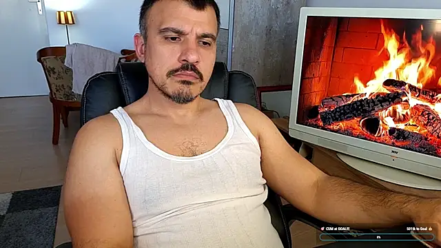 officeman7 online show from May 4, 3:14 pm