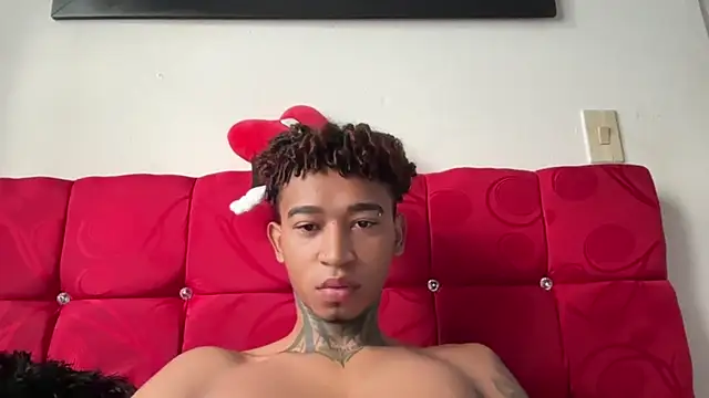 sexy blacks  online show from October 17, 12:31 pm