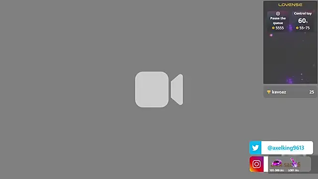 Snapshot of AxelKing1326 chatting on October 25, 12:34 am AxelKing1326 online show from October 25, 12:34 am