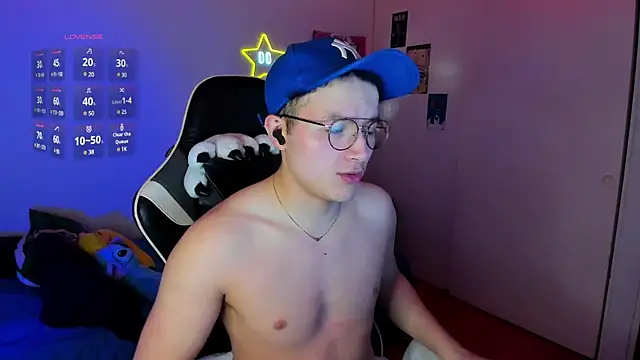 AustinSummerr online show from January 22, 1:32 pm