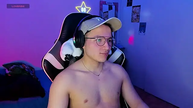 AustinSummerr online show from January 17, 1:35 pm
