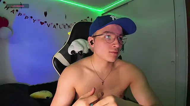 AustinSummerr online show from February 20, 3:30 pm