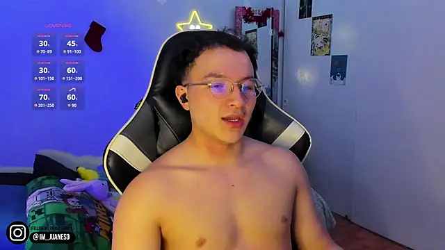 AustinSummerr online show from January 3, 12:41 pm