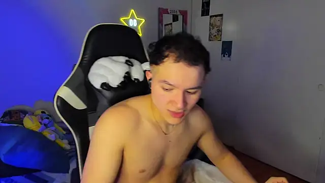 AustinSummerr online show from February 3, 1:30 pm