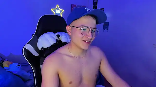 AustinSummerr online show from January 31, 1:02 pm