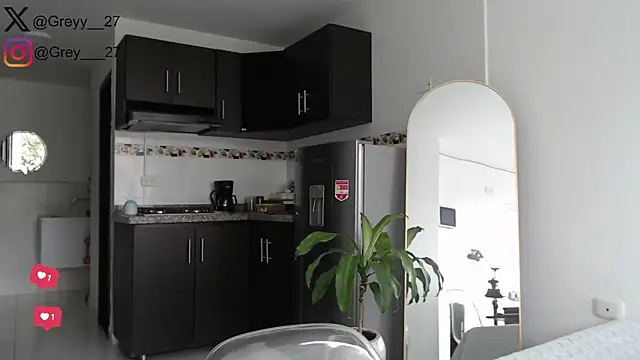 Snapshot of grey___27 chatting on December 2, 9:37 pm grey 27 online show from December 2, 9:37 pm