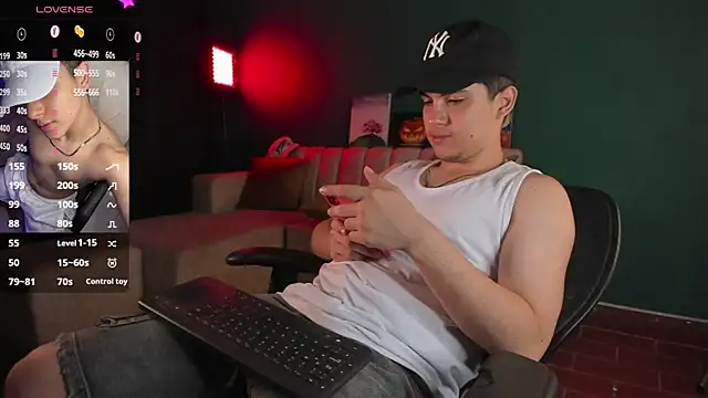 Snapshot of Brat_ chatting on February 8, 12:28 pm Brat online show from February 8, 12:28 pm