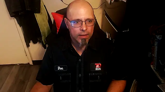 Snapshot of KrazyLegz chatting on October 23, 10:24 pm KrazyLegz online show from October 23, 10:24 pm