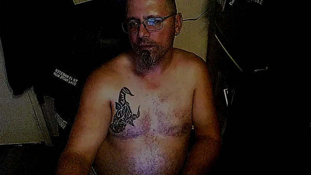 Snapshot of KrazyLegz chatting on October 26, 10:45 pm KrazyLegz online show from October 26, 10:45 pm