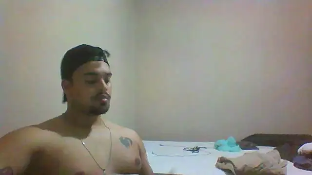 Snapshot of Xcumshot33 chatting on October 6, 12:59 am Xcumshot33 online show from October 6, 12:59 am