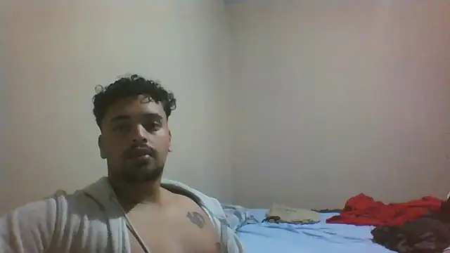 Snapshot of Xcumshot33 chatting on September 18, 3:30 am Xcumshot33 online show from September 18, 3:30 am