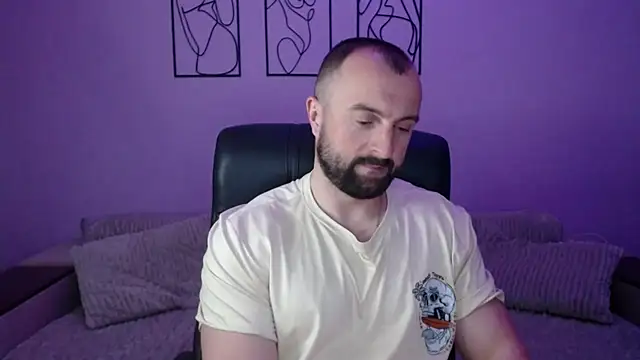 brindlefly6969 online show from April 29, 11:04 am