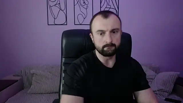 brindlefly6969 online show from April 21, 10:43 am