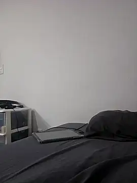 Iliketocooksquirt25 online show from April 24, 6:38 am