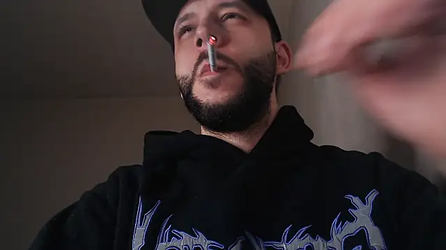 henryaxe online show from May 1, 1:14 pm