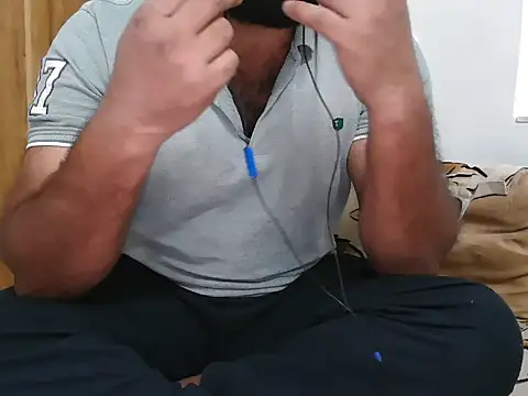 Snapshot of Tamil_Boy28 chatting on March 7, 4:22 pm Tamil Boy28 online show from March 7, 4:22 pm
