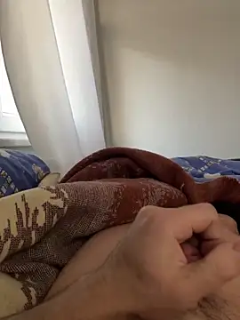 emreaktif30 online show from January 29, 2:53 pm