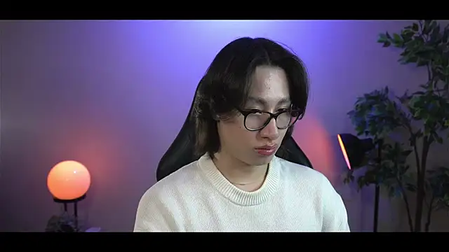 Snapshot of SrLuis18 chatting on February 10, 10:30 pm SrLuis18 online show from February 10, 10:30 pm