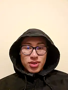 Snapshot of SrLuis18 chatting on December 4, 3:59 am SrLuis18 online show from December 4, 3:59 am