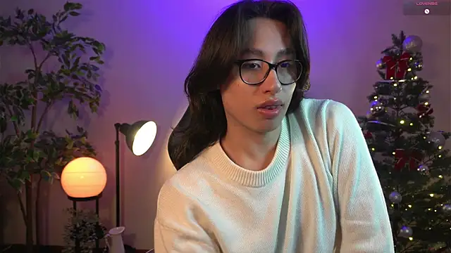 Snapshot of SrLuis18 chatting on January 7, 10:19 pm SrLuis18 online show from January 7, 10:19 pm