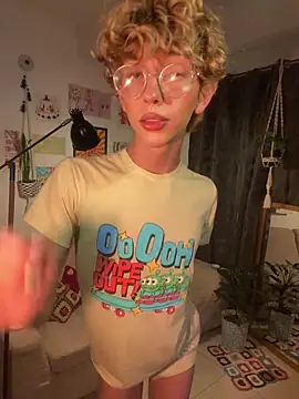 lyamthommpson online show from February 7, 2:51 am