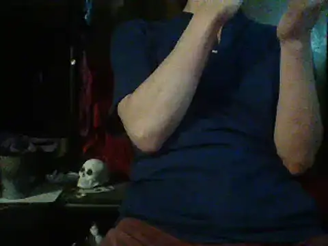 Snapshot of mrdemoncrowly chatting on December 10, 4:34 am mrdemoncrowly online show from December 10, 4:34 am