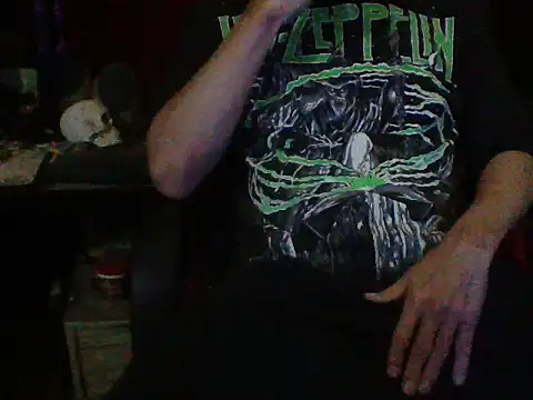 Snapshot of mrdemoncrowly chatting on October 8, 5:34 am mrdemoncrowly online show from October 8, 5:34 am