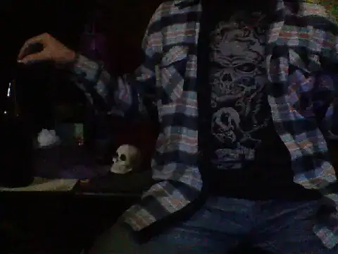 Snapshot of mrdemoncrowly chatting on September 20, 8:36 am mrdemoncrowly online show from September 20, 8:36 am