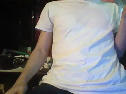 Snapshot of mrdemoncrowly chatting on December 17, 4:34 am mrdemoncrowly online show from December 17, 4:34 am