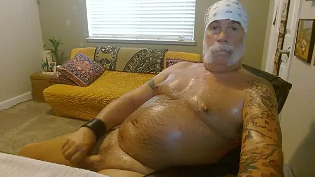 Snapshot of musclebearnips chatting on September 24, 8:18 pm musclebearnips online show from September 24, 8:18 pm