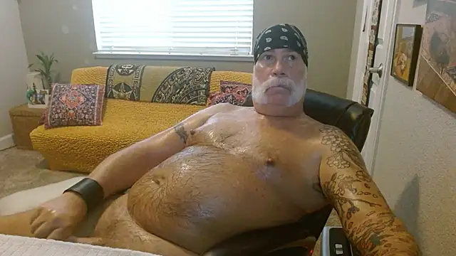 Snapshot of musclebearnips chatting on September 26, 8:39 pm musclebearnips online show from September 26, 8:39 pm