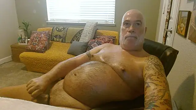 musclebearnips online show from October 17, 9:08 pm