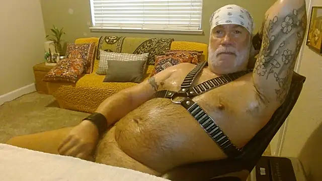 Snapshot of musclebearnips chatting on October 14, 5:09 pm musclebearnips online show from October 14, 5:09 pm