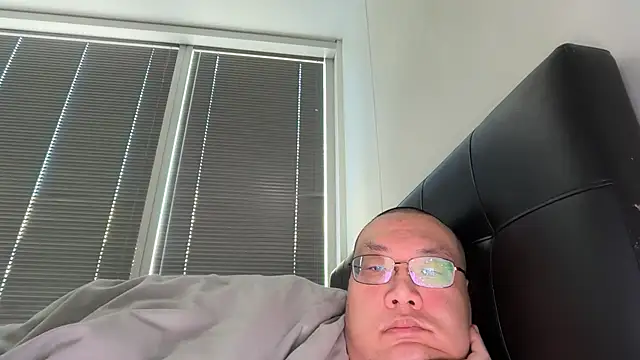 slaveasianboy online show from May 11, 4:04 pm