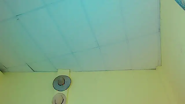 Liamscott  online show from April 21, 2:51 am