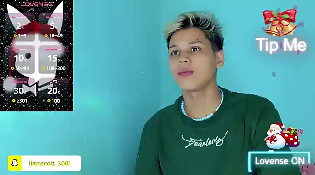 Snapshot of Liamscott_ chatting on December 21, 5:03 am Liamscott online show from December 21, 5:03 am