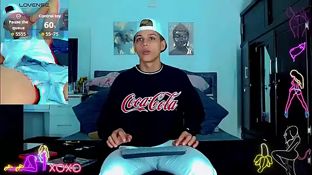 Snapshot of Liamscott_ chatting on September 28, 9:57 pm Liamscott online show from September 28, 9:57 pm