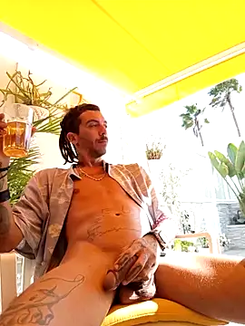 Snapshot of Themadhatter90 chatting on October 28, 3:36 pm Themadhatter90 online show from October 28, 3:36 pm