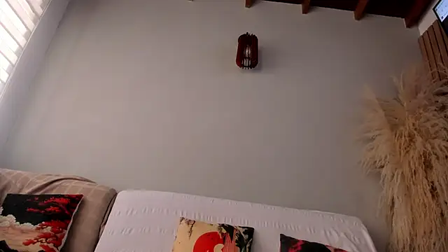 neo dimou  online show from October 14, 12:01 pm