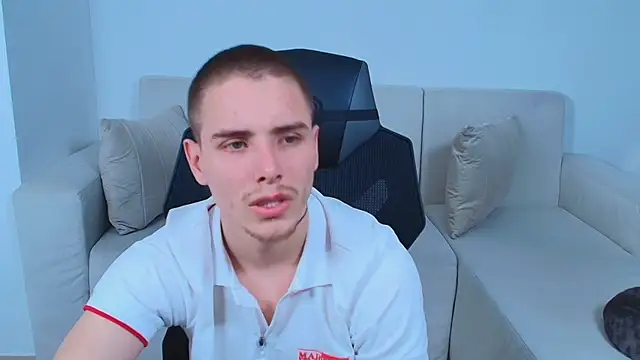 JordanThompson  online show from November 14, 4:37 am