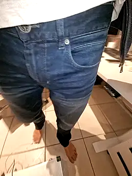 Snapshot of Lorent6969 chatting on October 23, 3:43 am Lorent6969 online show from October 23, 3:43 am