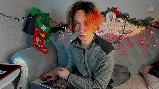 Snapshot of CalvinOwens chatting on December 19, 3:51 am CalvinOwens online show from December 19, 3:51 am