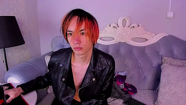 Snapshot of CalvinOwens chatting on December 7, 3:36 am CalvinOwens online show from December 7, 3:36 am