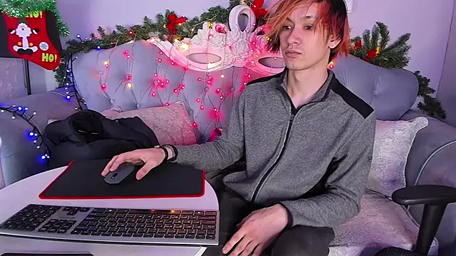 Snapshot of CalvinOwens chatting on December 23, 3:40 am CalvinOwens online show from December 23, 3:40 am