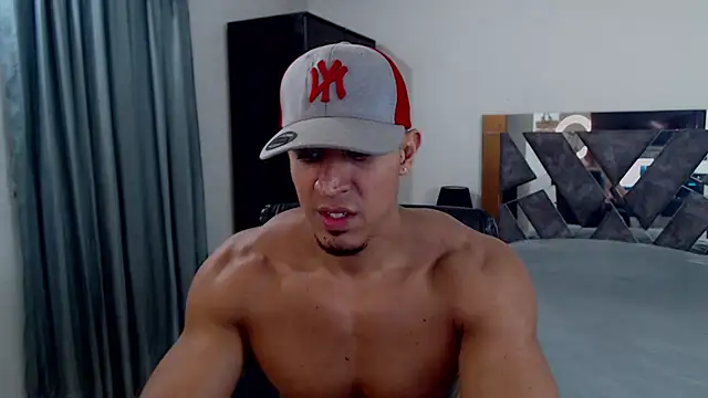 Frank heaven01 online show from June 12, 6:05 pm