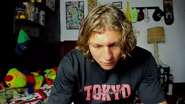 Tom Krakow online show from February 2, 7:00 pm