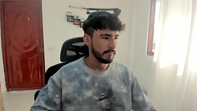 DmitriSanders online show from March 29, 8:42 pm