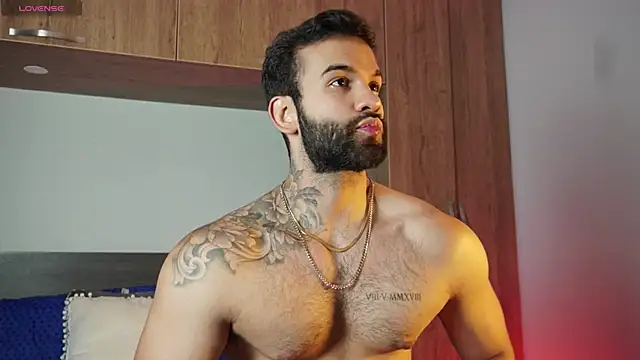 Snapshot of MarkHazze chatting on October 25, 12:12 am MarkHazze online show from October 25, 12:12 am